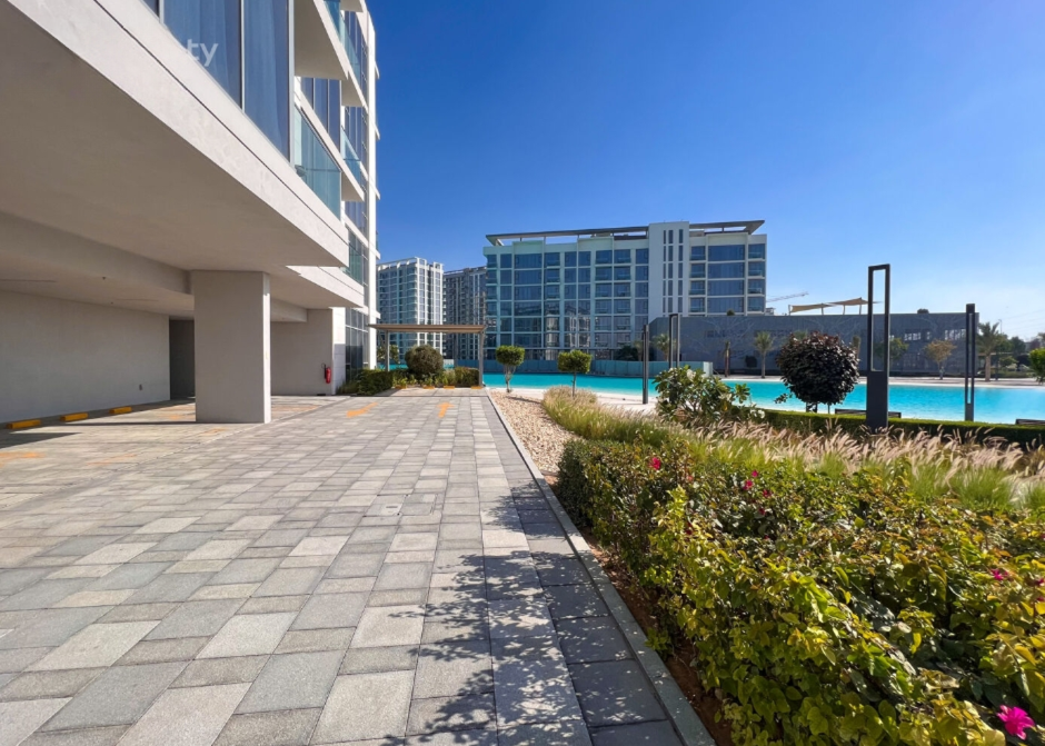 Riviera Azure Meydan-1br resale below OP community