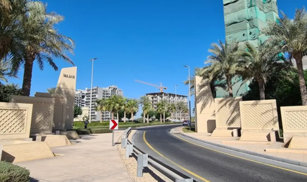 Majan area guide community entry