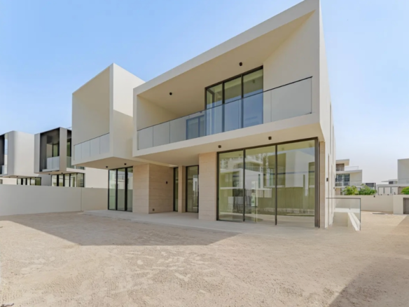 Address Hillcrest 5BR villa distress resale facade