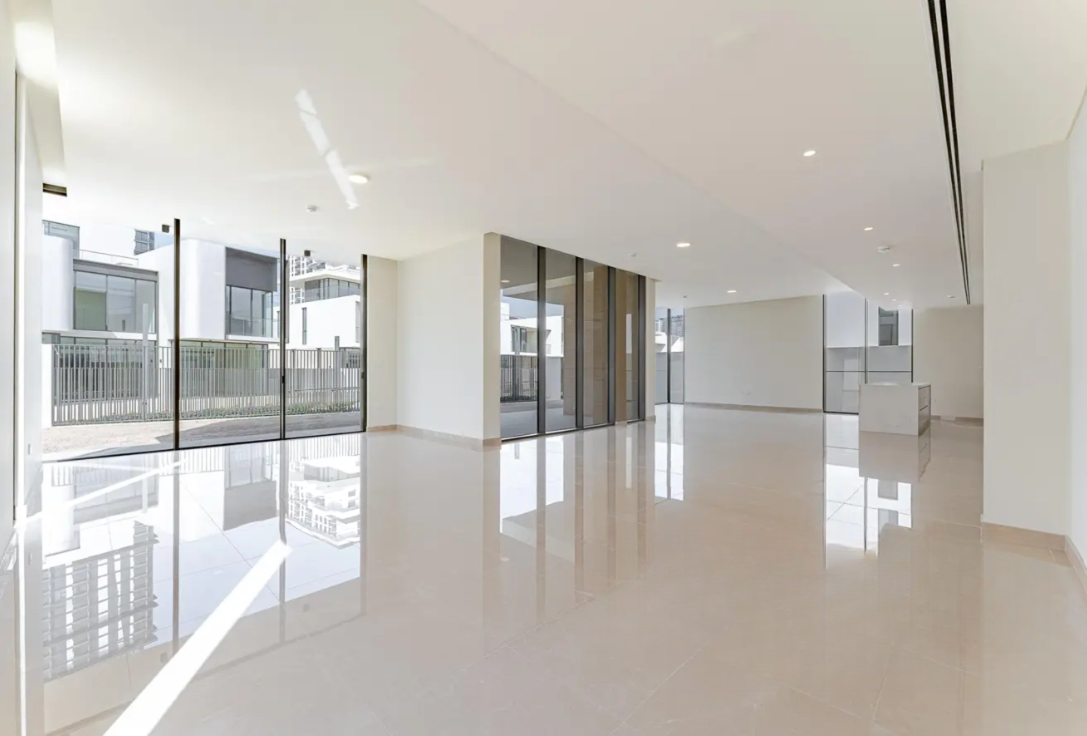 Address Hillcrest 5BR villa distress resale interior