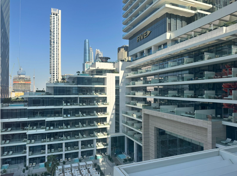 Five Luxe JBR 2BR distress below market deal exterior