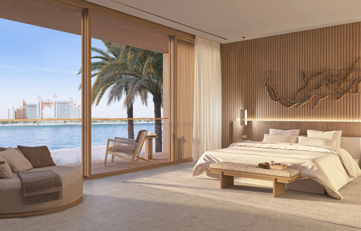 The Palm Crown 6BR villa distress resale below OP master-bedroom