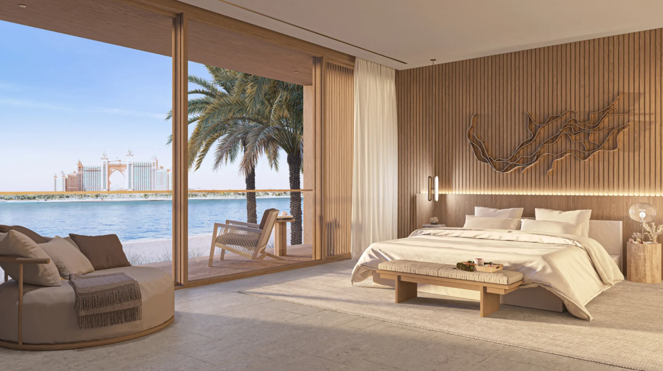 The Palm Crown 6BR villa distress resale below OP master-bedroom